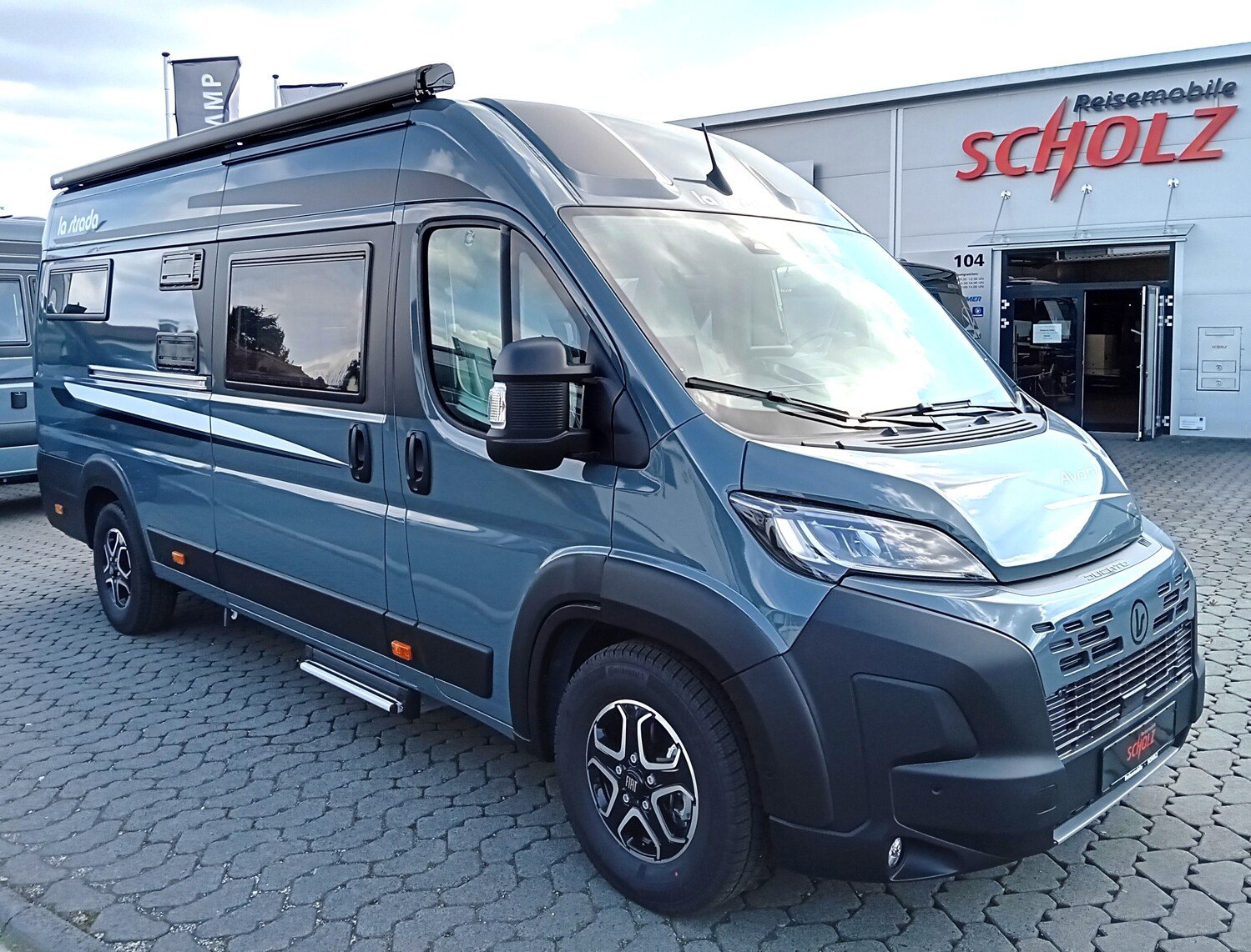 La Strada Avanti E *ACC*LED*Navi10"/Kamera